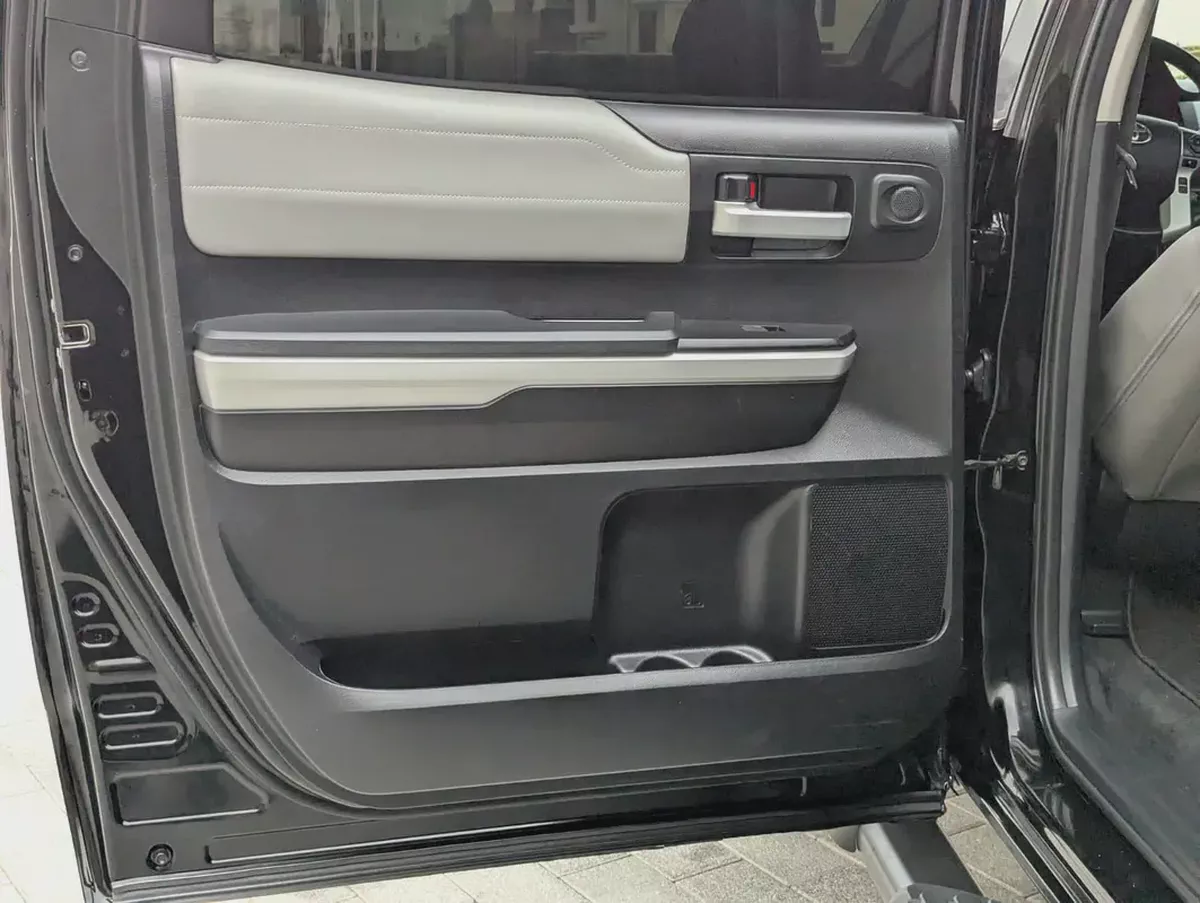 Toyota Tundra CrewMax Limited 2019 | 5.7L i-Force V8 | Full Size Luxury Pickup-18-18