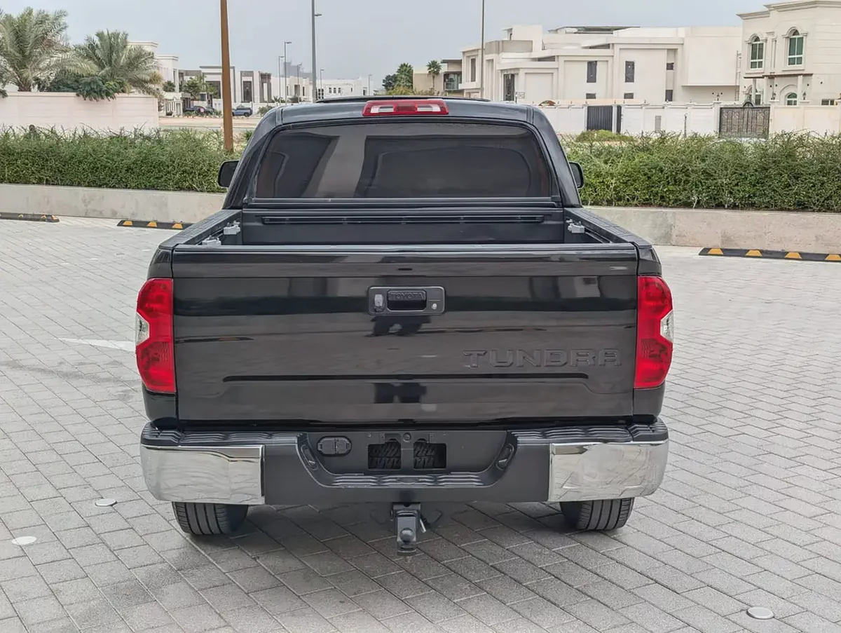 Toyota Tundra CrewMax Limited 2019 | 5.7L i-Force V8 | Full Size Luxury Pickup-5-5