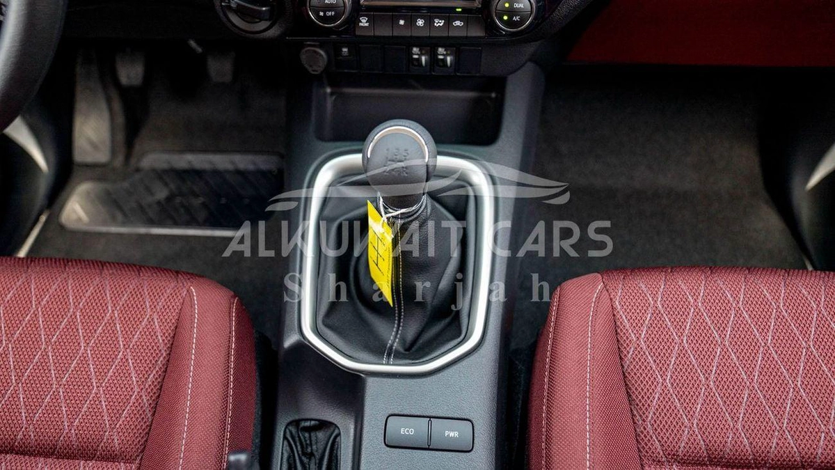 Toyota Hilux TOYOTA HILUX DC 2.7P MT 4X4 P.WINDOW MY2023-12-0