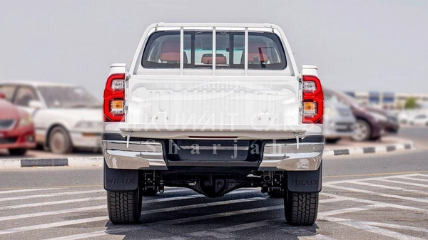 Toyota Hilux TOYOTA HILUX DC 2.7P MT 4X4 P.WINDOW MY2023
