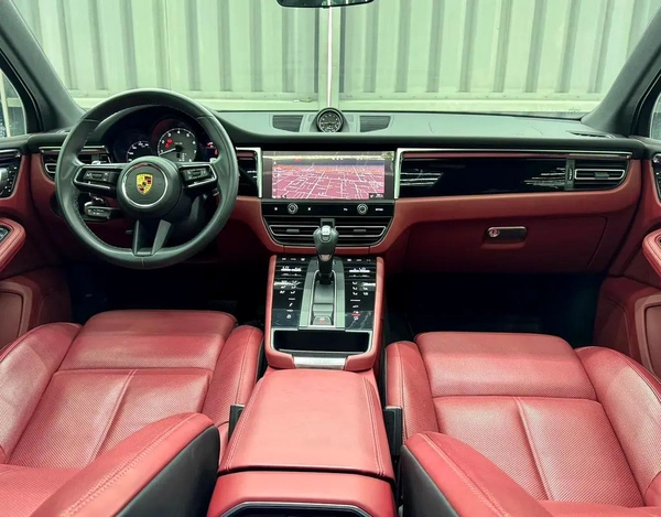 Exclusive offer | Original Paint | GCC specs | Full Porsche Service History | Porsche Warranty 2028