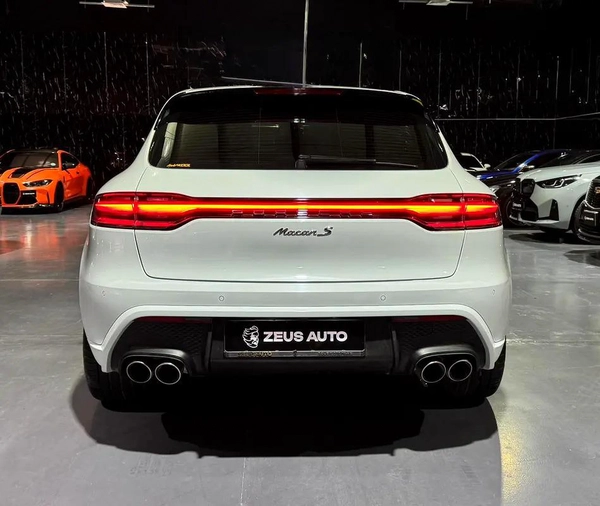 Exclusive offer | Original Paint | GCC specs | Full Porsche Service History | Porsche Warranty 2028