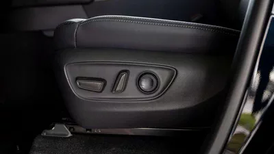 Toyota Land Cruiser VXR 3.5L-24