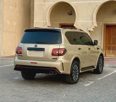 Nissan Patrol 2016 LE Platinum - GCC Specs - Pristine Condition-5