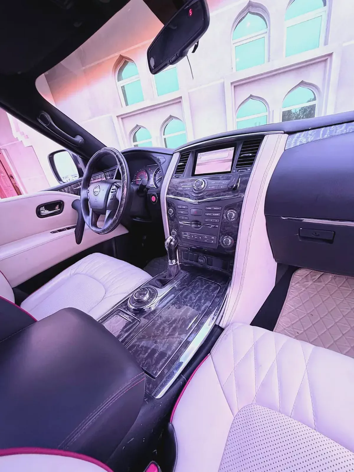 Nissan Patrol 2016 LE Platinum - GCC Specs - Pristine Condition-9-9