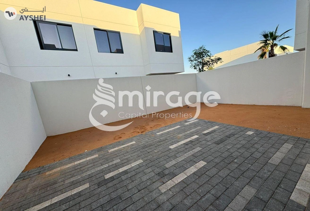 TOWNHOUSE FOR SALE IN NOYA 1, NOYA