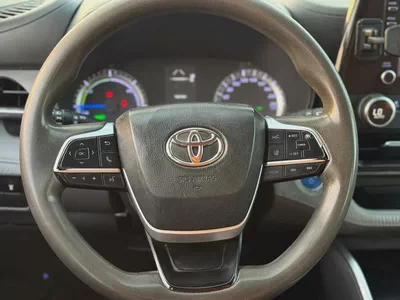 2022 Model - Highlander Hybrid - GCC Specs - Excellent Condition - 7 seater-9