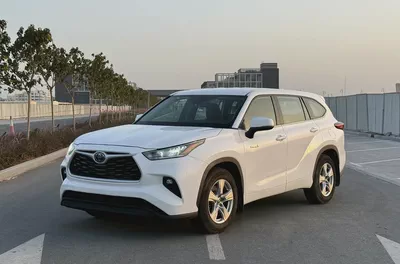 2022 Model - Highlander Hybrid - GCC Specs - Excellent Condition - 7 seater-2