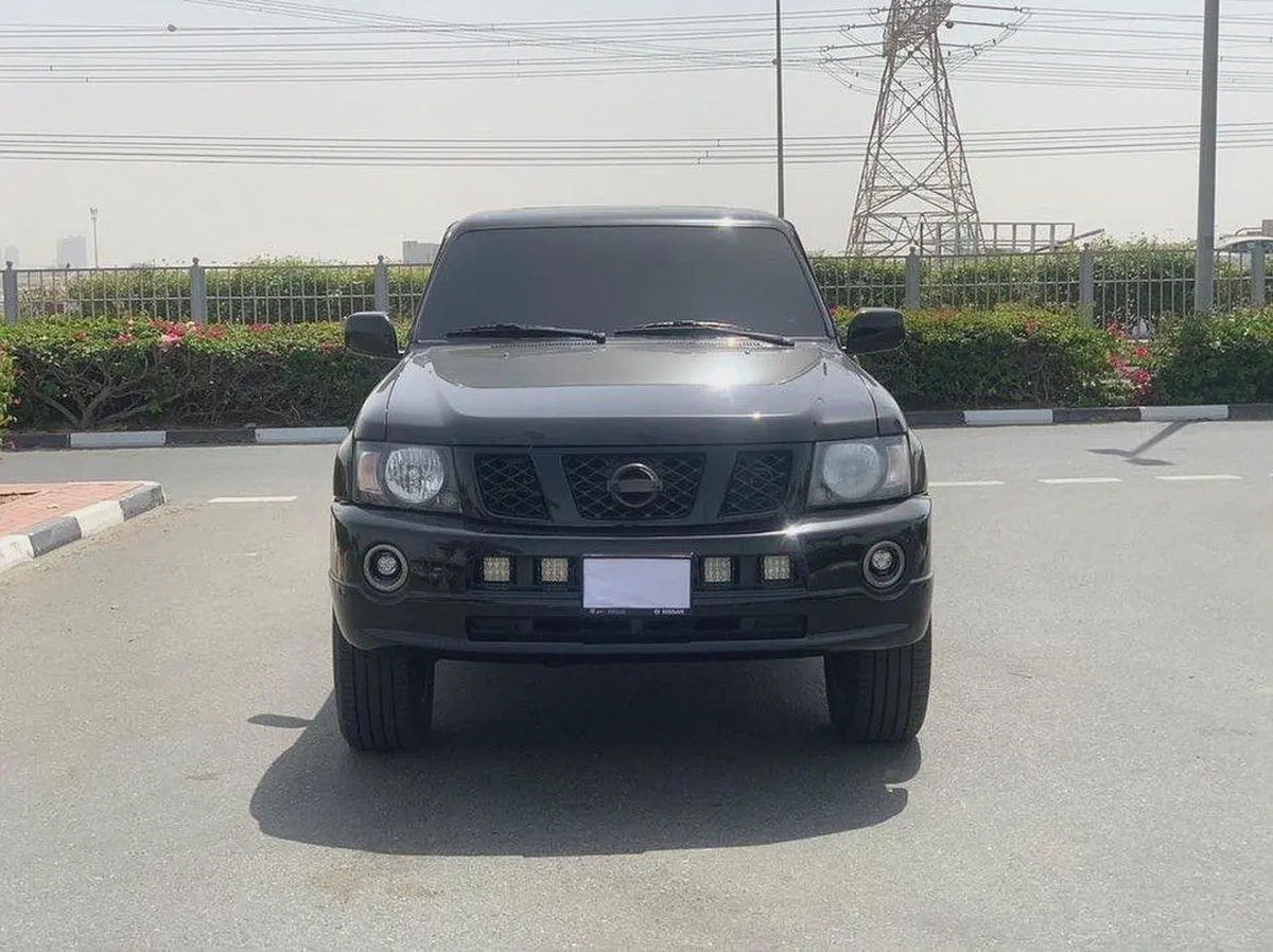 Nissan Patrol Safari Super Safari 2017 GCC Specs-1-1