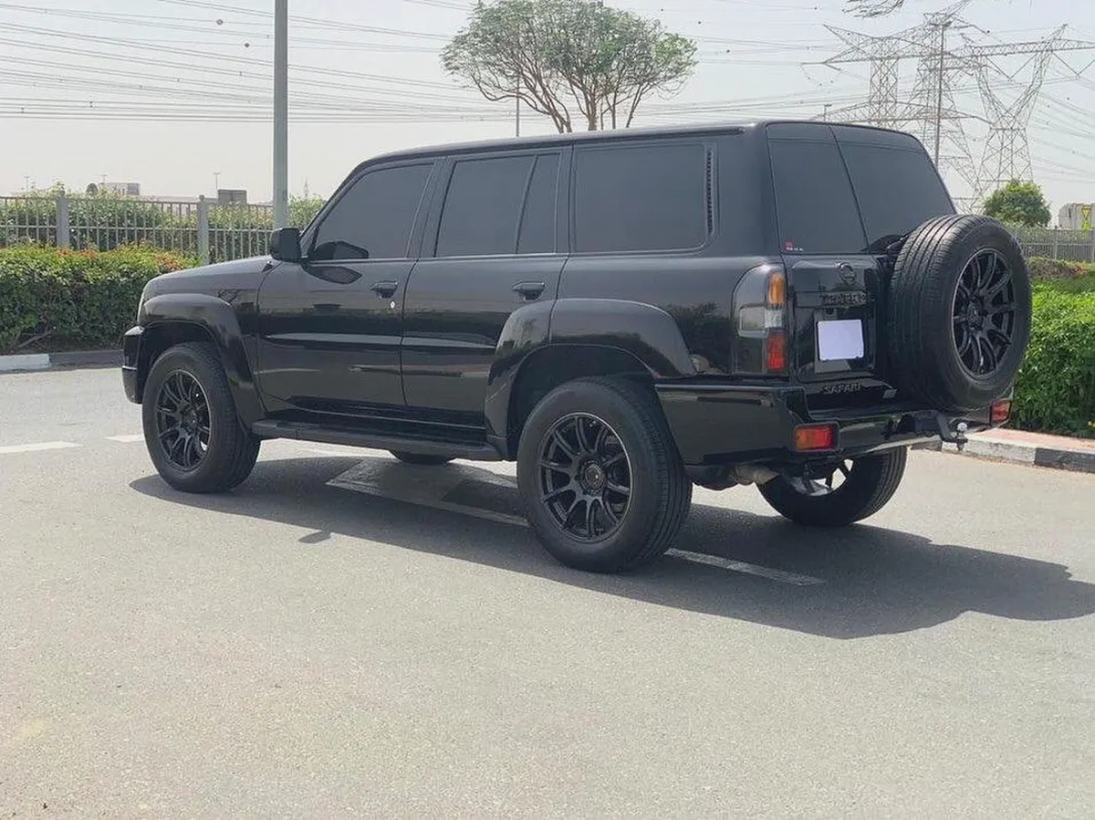 Nissan Patrol Safari Super Safari 2017 GCC Specs-7-7