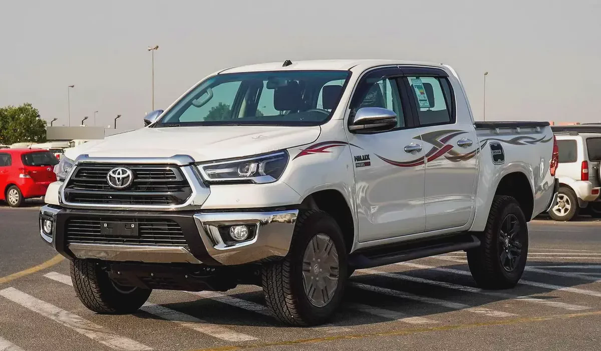 Toyota Hilux 2026 Double Cab DLS GCC Specs-2-2