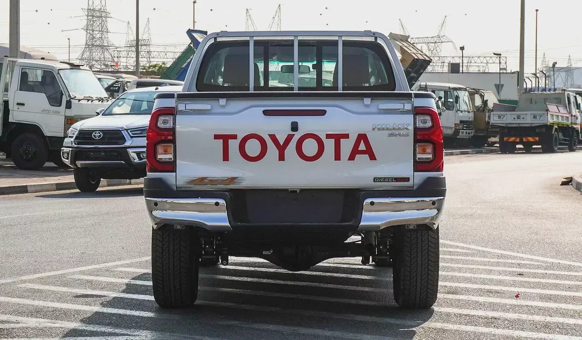 Toyota Hilux 2026 Double Cab DLS GCC Specs-6-6