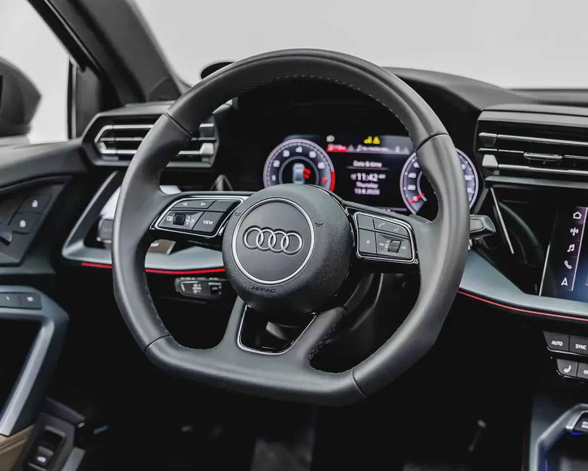AUDI A3 35 TFSI - S LINE - 2025 - GCC - WARRANTY AND SERVICE CONTRACT - BRAND NEW CONDITION-10-10