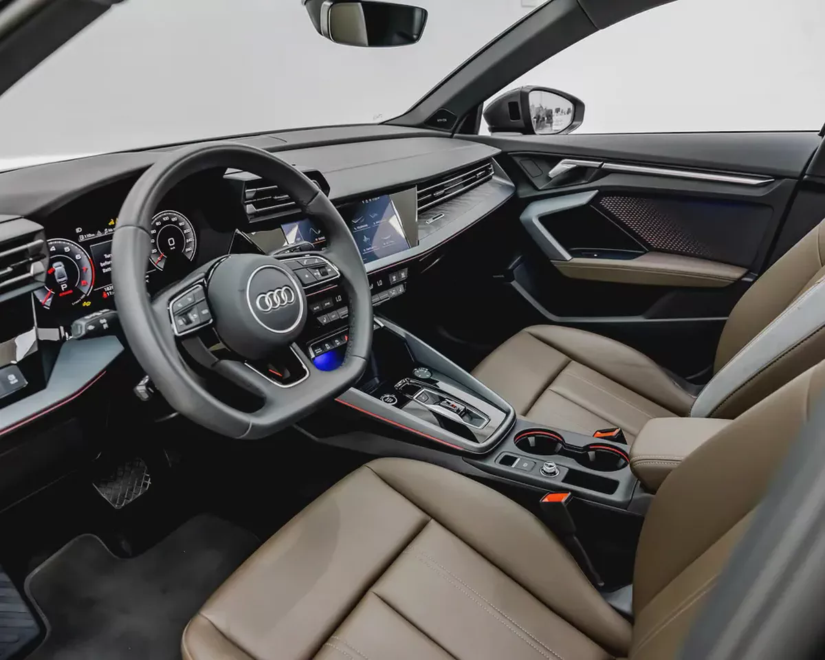 AUDI A3 35 TFSI - S LINE - 2025 - GCC - WARRANTY AND SERVICE CONTRACT - BRAND NEW CONDITION-8-8