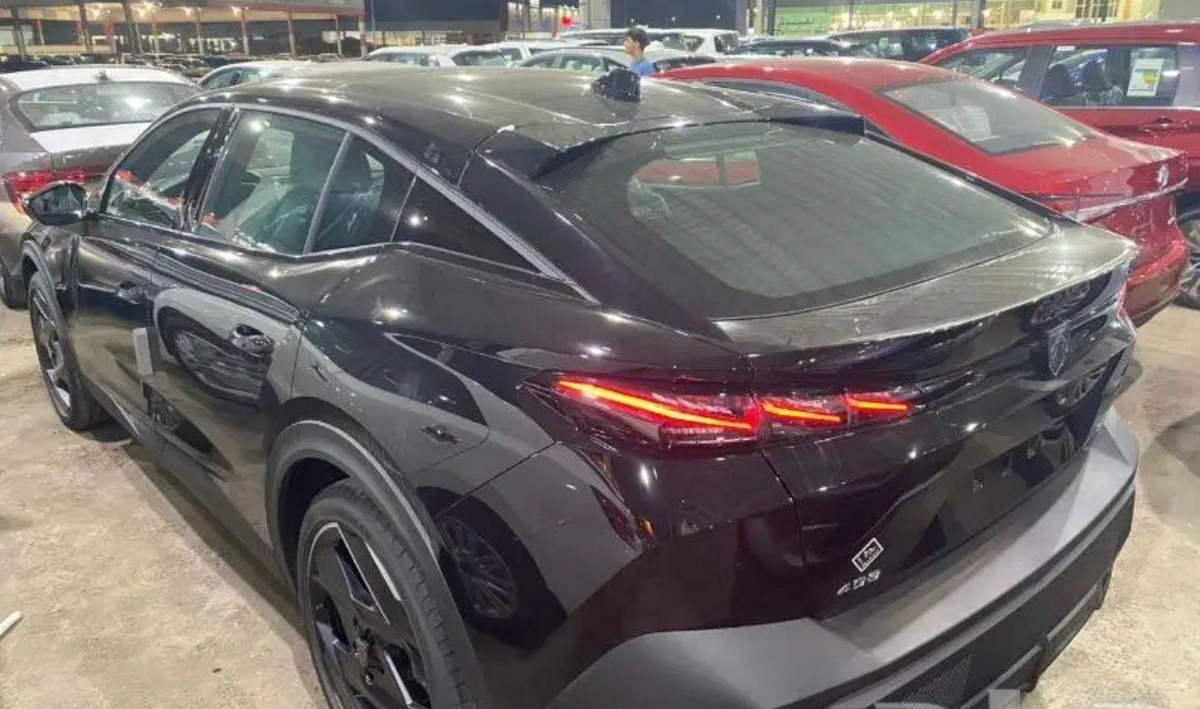 New 2024 Peugeot Peugeot 408 – Black-5-5