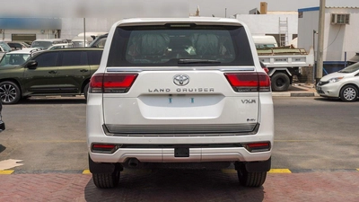 Toyota Land Cruiser VXR TWIN TURBO 3.5L V6 Hybrid-20