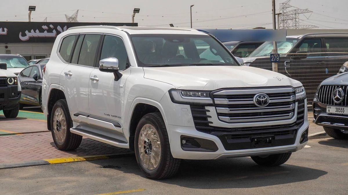 Toyota Land Cruiser VXR TWIN TURBO 3.5L V6 Hybrid