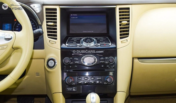 Infiniti QX70 3.7