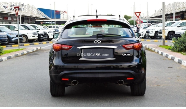 Infiniti QX70 3.7