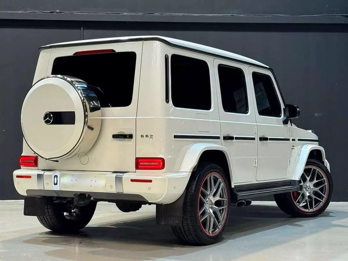 Mercedes Benz G63 AMG STANDARD || GCC Specs | Full Service History | Smart Paint | 2 Keys | Only 114,511 km-6-0