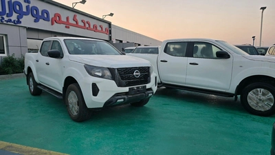 NISSAN NAVARA DOUBLE CAB 2.5L DIESEL 4X4 2026-7