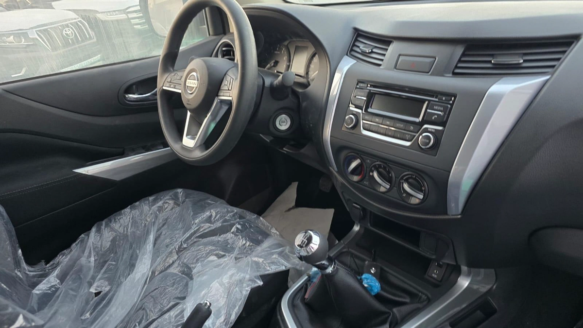 NISSAN NAVARA DOUBLE CAB 2.5L DIESEL 4X4 2026-2-2