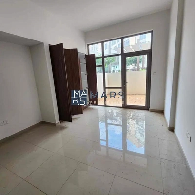 The Stunning Studio Apartment with Terrace in Uptown-3