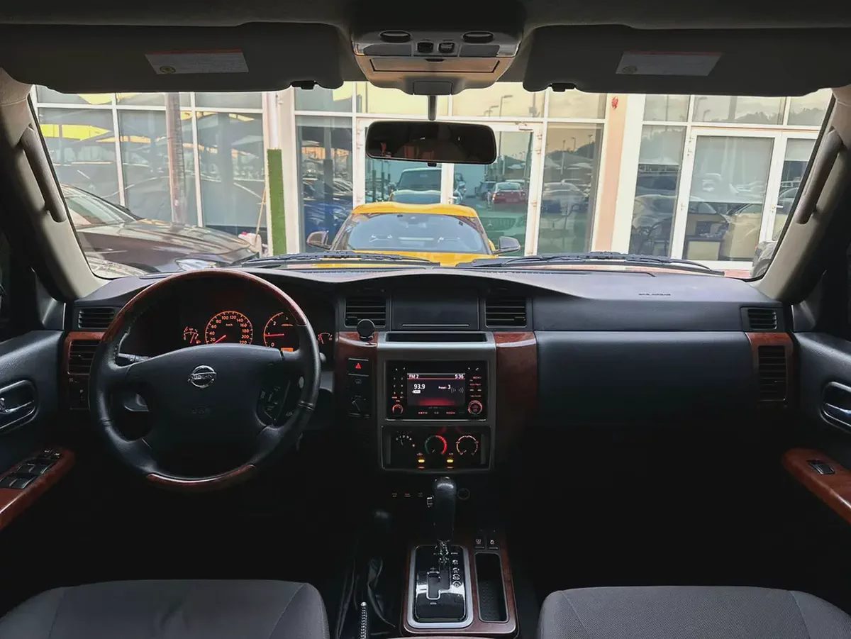NISSAN PATROL VTC SAFARI GCC 2021
Zero Accidents Perfect Condition
Full option
يسان باترول فتك-9-9