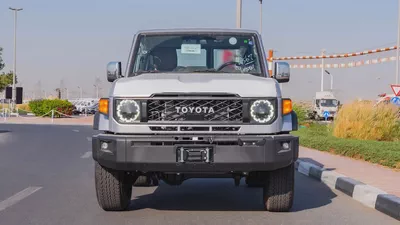 2025 Toyota Land Cruiser LC71 4.0L AT Petrol Full Option (Silver-Brown)-3