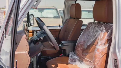 2025 Toyota Land Cruiser LC71 4.0L AT Petrol Full Option (Silver-Brown)-7