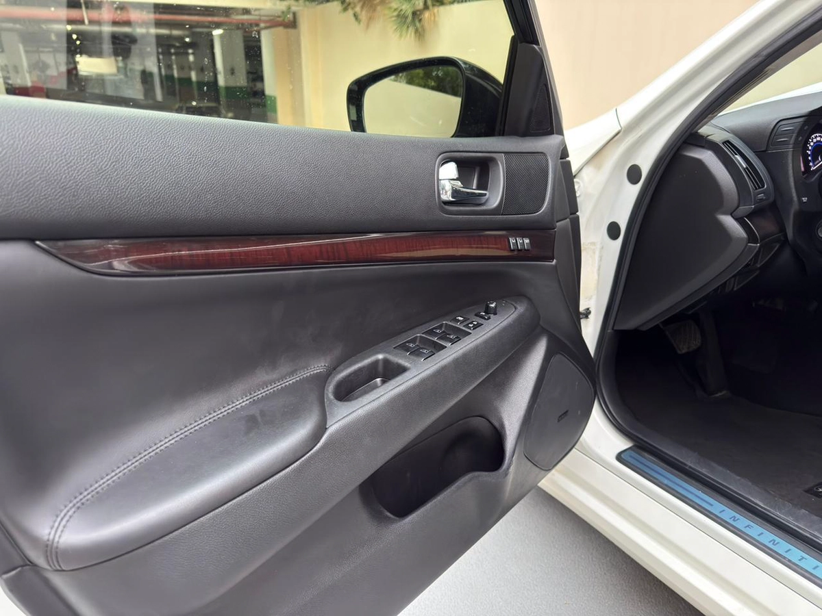 Gulf Specs 2014 INFINITI G25 2.5Litre V6 Top Edition, (Partial Agency Maintained)-8-8