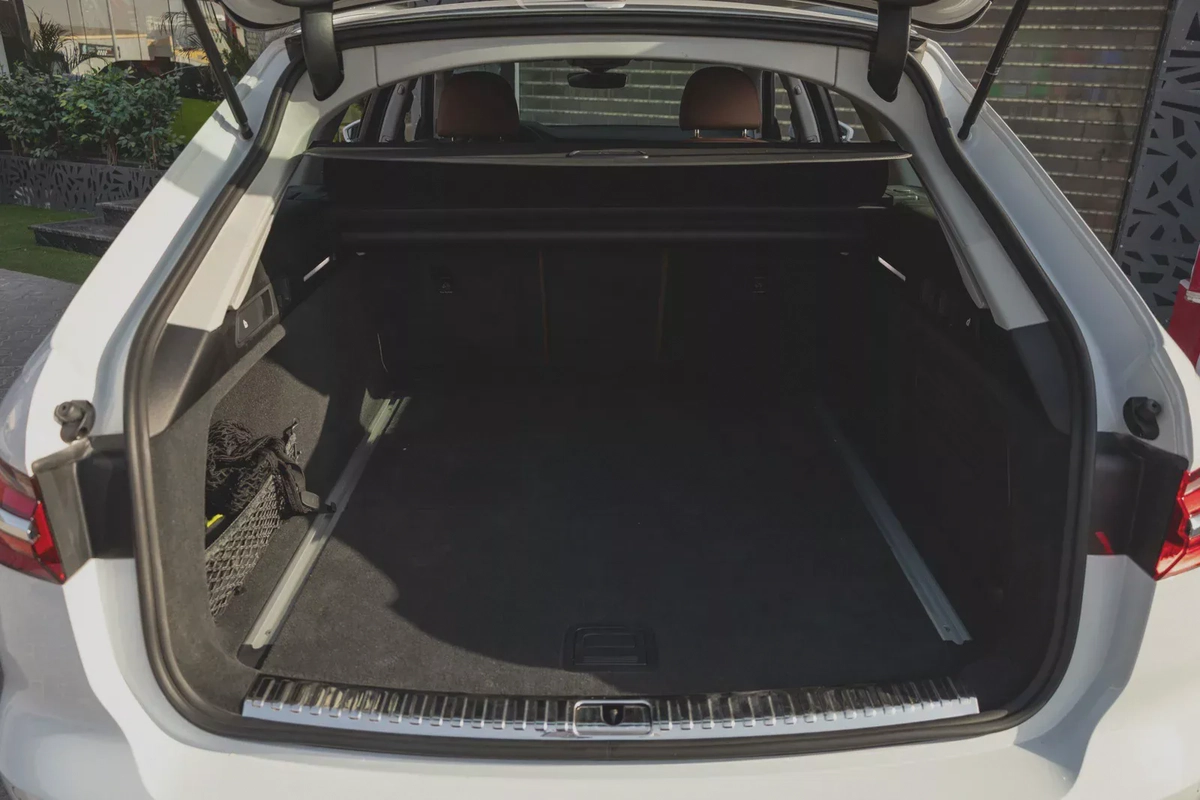Audi A6 2024-13-13