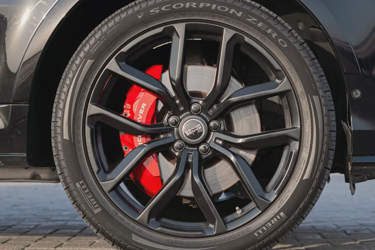 2018  Range Rover Sport SVR CLEANTITLE | Carbon Fiber Pack | Performance SUV-9-9