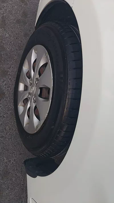 Hyundai Accent GL 2015 GCC Specs-13