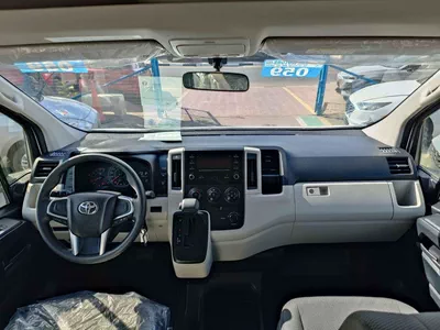 Toyota Hiace GL TOYOTA HIACE HIGHROOF DX / 2.8L V4  DIESEL / BLACK BUMPER-10
