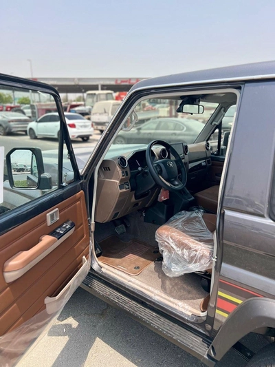 Toyota Land Cruiser HARDTOP LC71-6