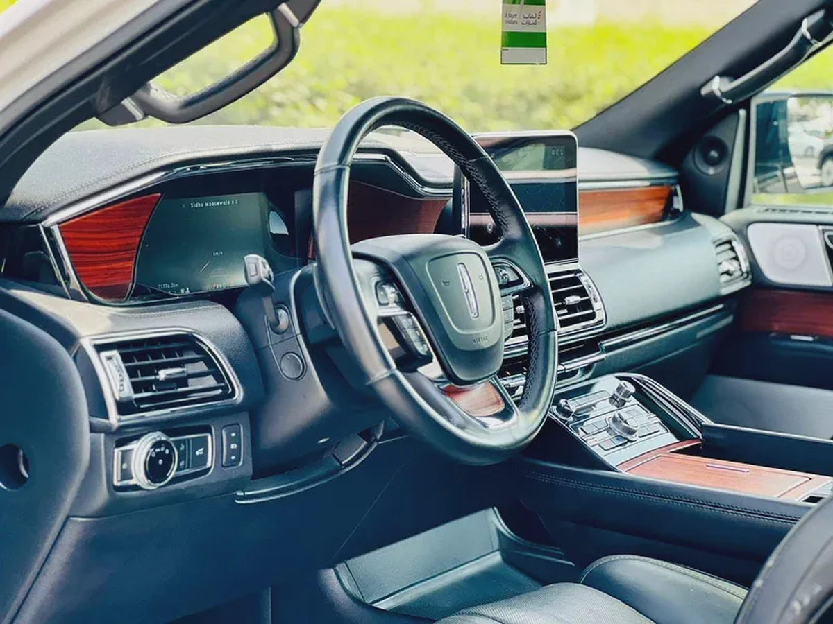 LINCOLN NAVIGATOR RESERVE | GCC SPECS | KMS: 71,000 | YEAR:2019 | FULL-SERVICE HISTORY BY AGENCY-5-5