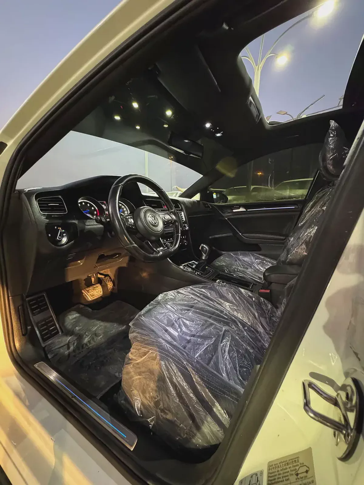 2015 Volkswagen Golf R Performance Edition GCC Specs-8-8