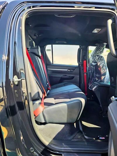 Toyota Hilux GR SPORT WITH BULBAR / 2.8L DIESEL V4 / RADAR / 360*CAMERA / DRIVER PWR SEATS WITH LATHER (CODE# HGR-10