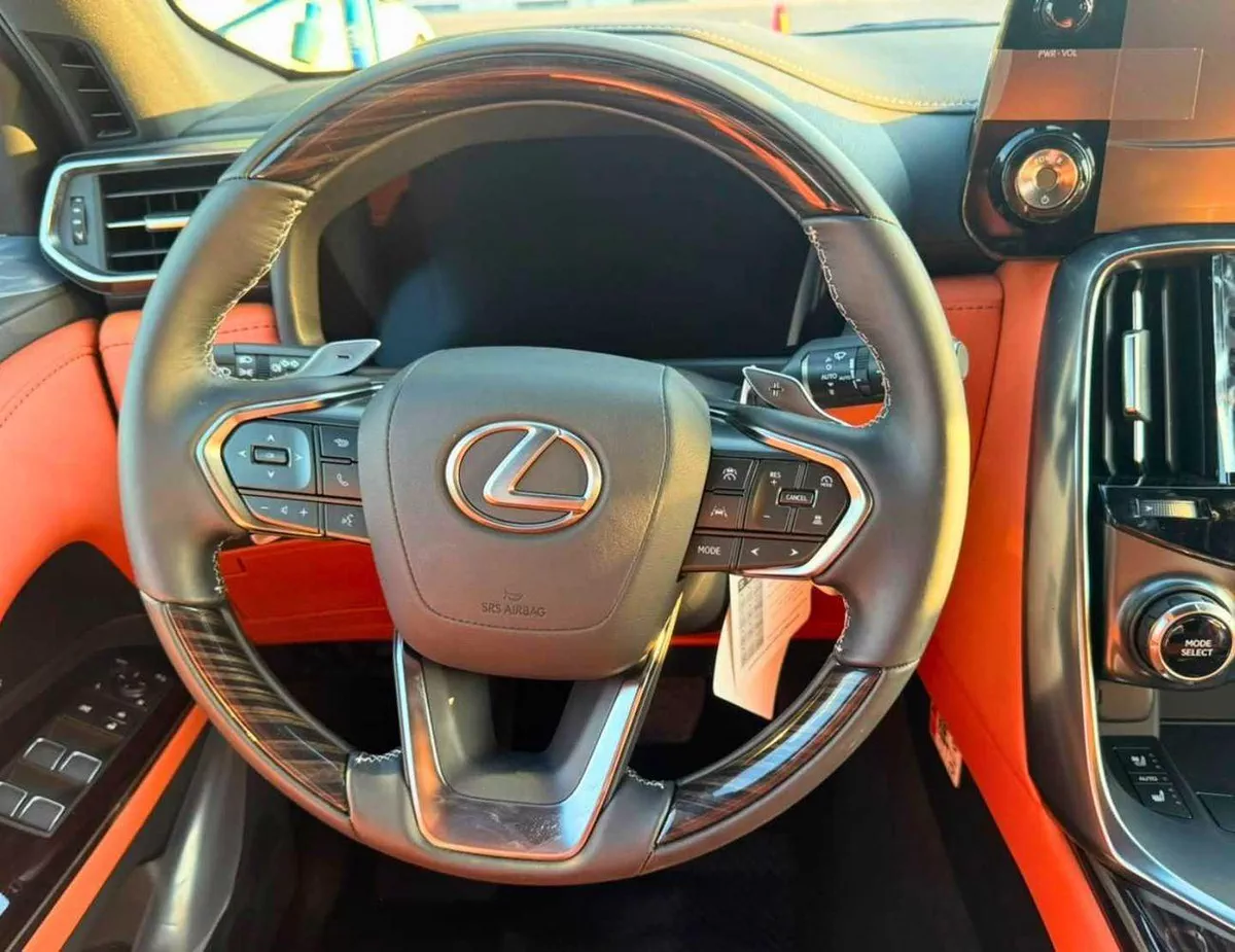Lexus LX700h VIP || 3.5L HYBRID / RADAR / 360*CAMERA / SUNROOF / REAR ENTERTAINMENT SCREEN (CODE # L7V)-19-0