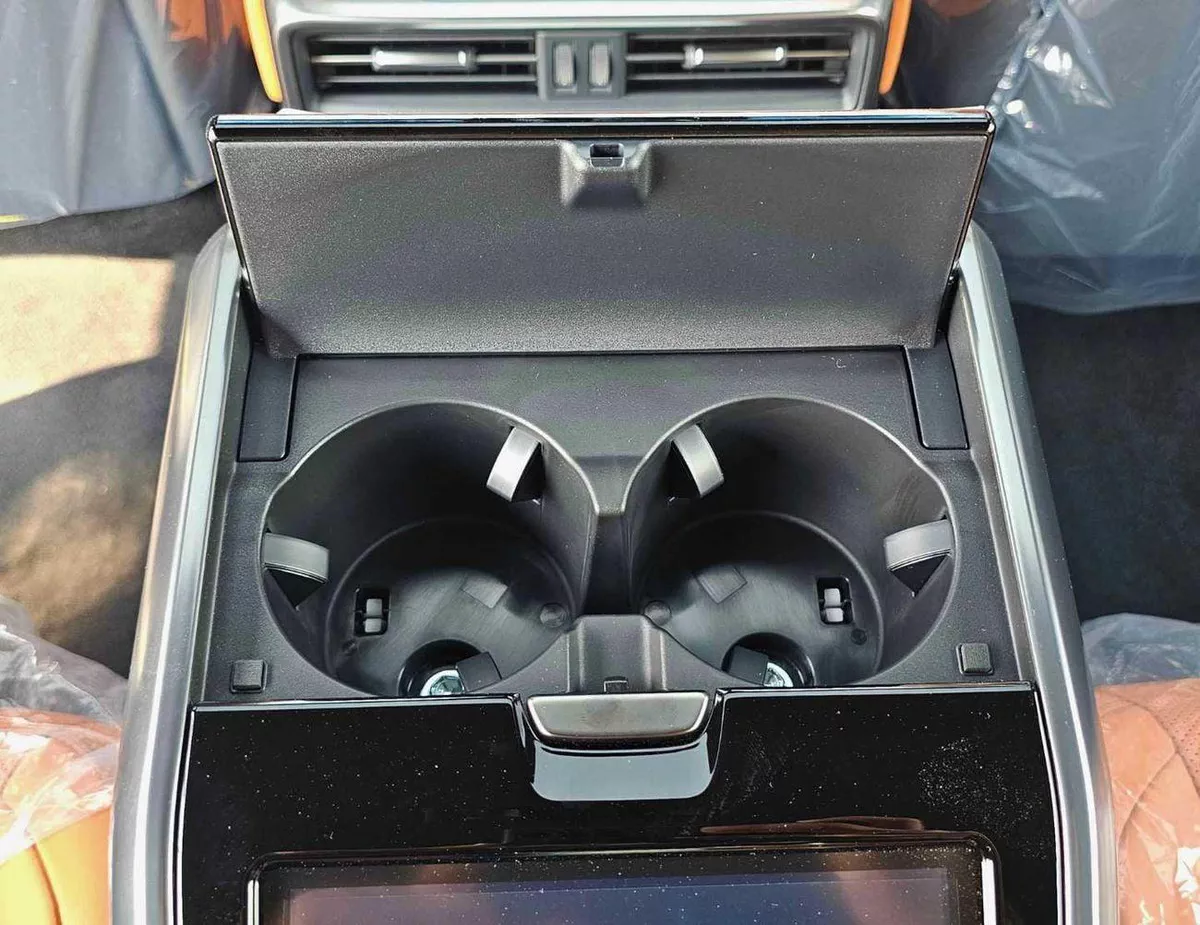 Lexus LX700h VIP || 3.5L HYBRID / RADAR / 360*CAMERA / SUNROOF / REAR ENTERTAINMENT SCREEN (CODE # L7V)-22-0