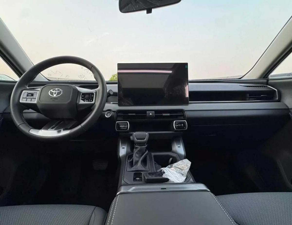 Toyota RAV4 LUXURY HEV LUXURY || 2.0L PETROL V4 | RADAR | PANORAMIC ROOF | REAR ENTERTAINMENT SCREEN | FULL OPTION (CODE #-13-0