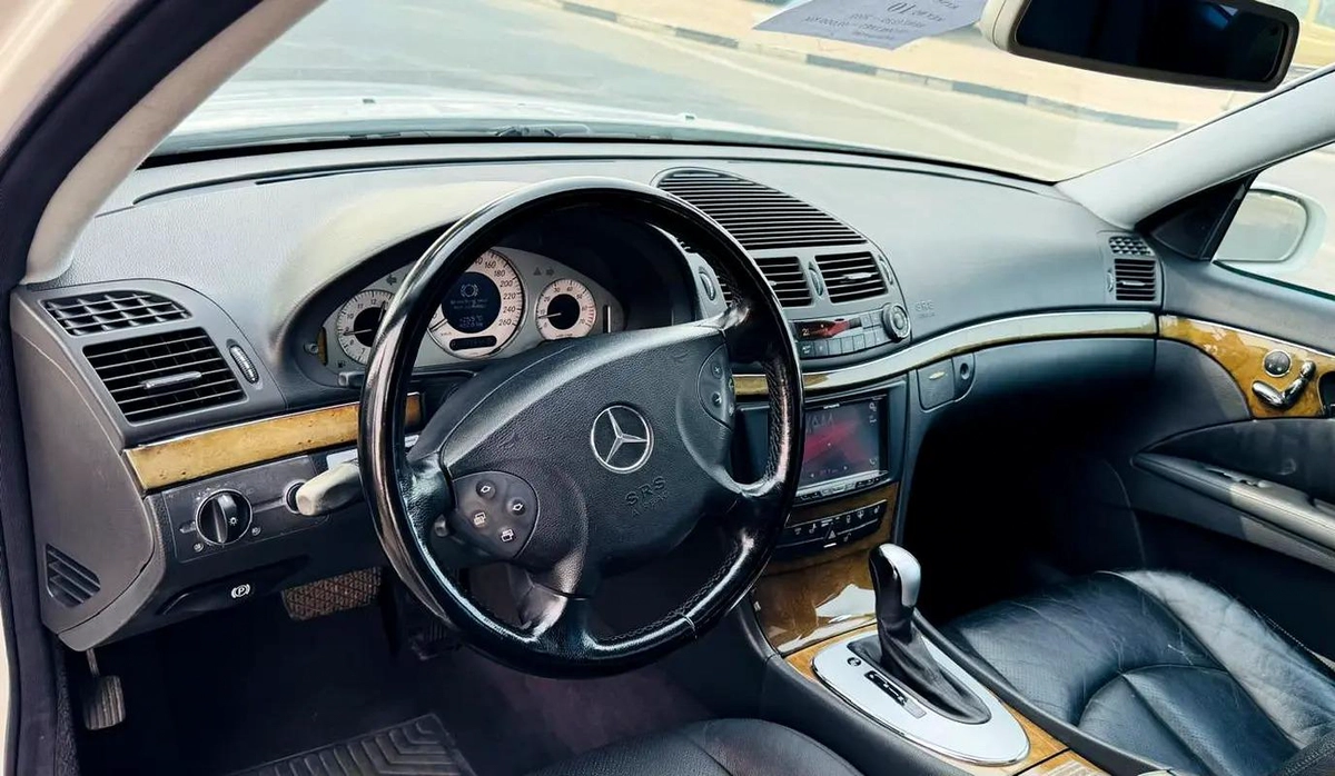 BENZ | E320 | 2002 | ONLY : 69724 KM | JAPAN IMPORT | CLEAN TITLE