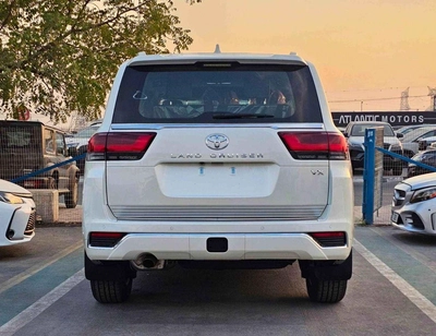 Toyota Land Cruiser VX || 4.0L PETROL V6 | RADAR | BIG DVD | LEATHER WITH MEMORY SEATS (CODE#VX4MA)-3