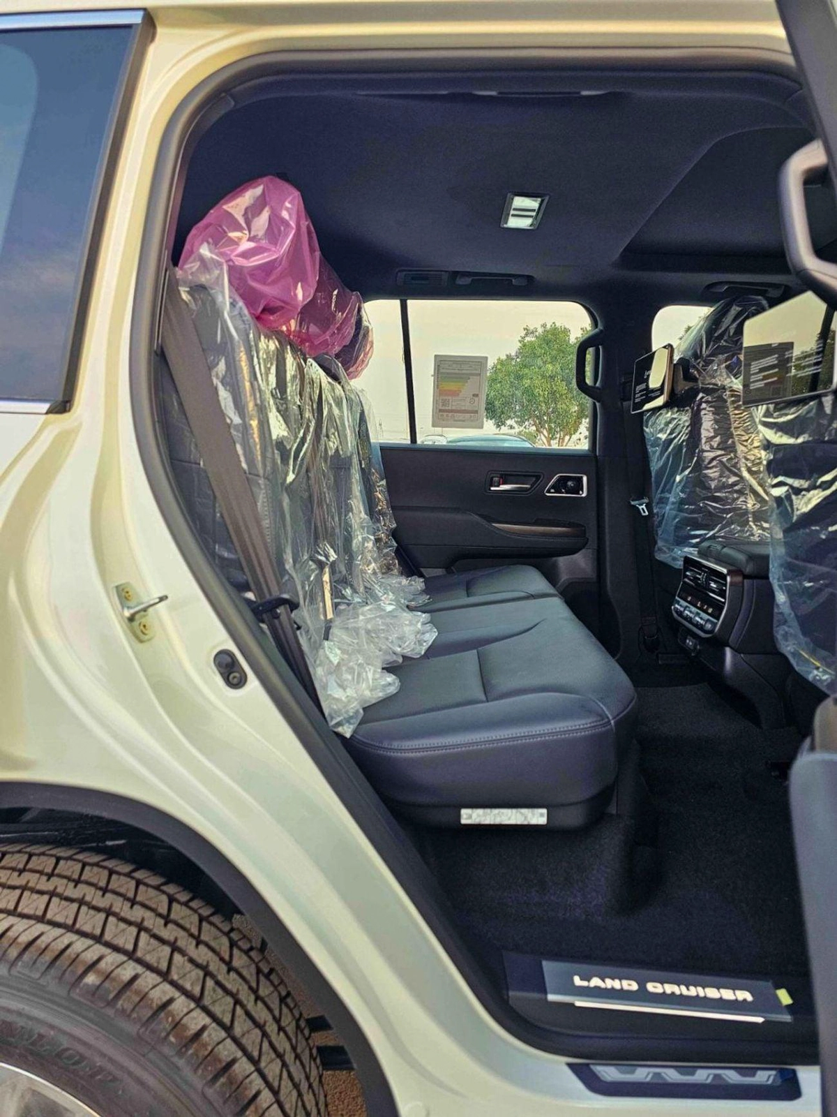 Toyota Land Cruiser VX || 4.0L PETROL V6 | RADAR | BIG DVD | LEATHER WITH MEMORY SEATS (CODE#VX4MA)-15-0