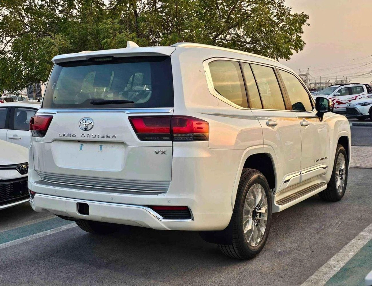 Toyota Land Cruiser VX || 4.0L PETROL V6 | RADAR | BIG DVD | LEATHER WITH MEMORY SEATS (CODE#VX4MA)-4-0