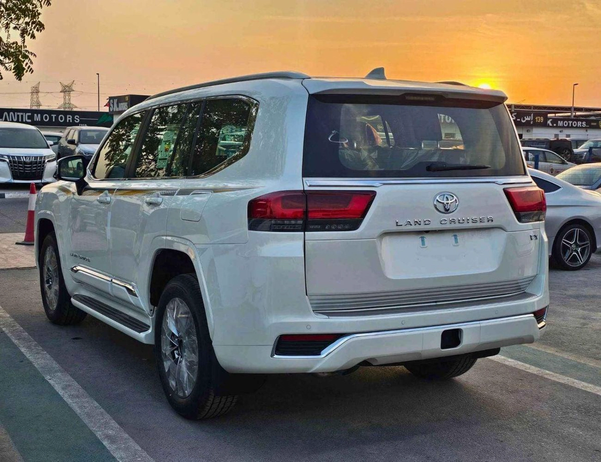 Toyota Land Cruiser VX || 4.0L PETROL V6 | RADAR | BIG DVD | LEATHER WITH MEMORY SEATS (CODE#VX4MA)-5-0