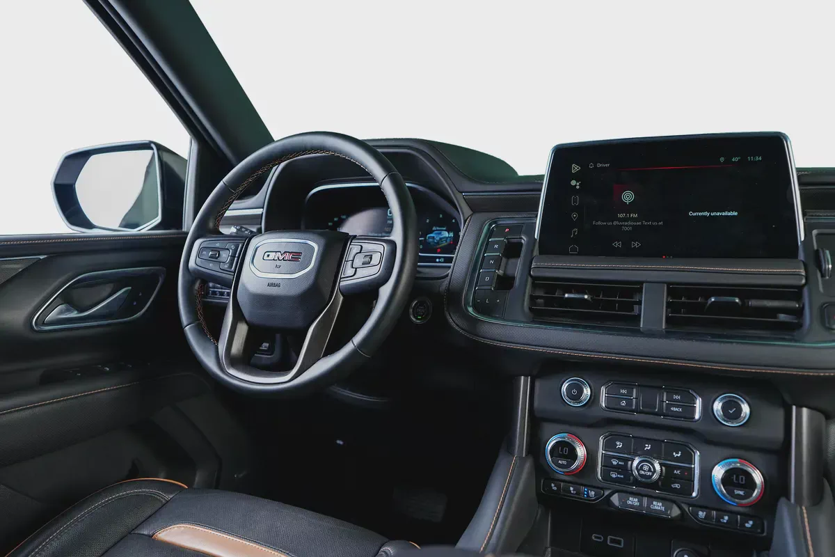 GMC Yukon AT4- GCC-6.2L- Full service history in Agency-Dealer warranty till August 2033-11-11