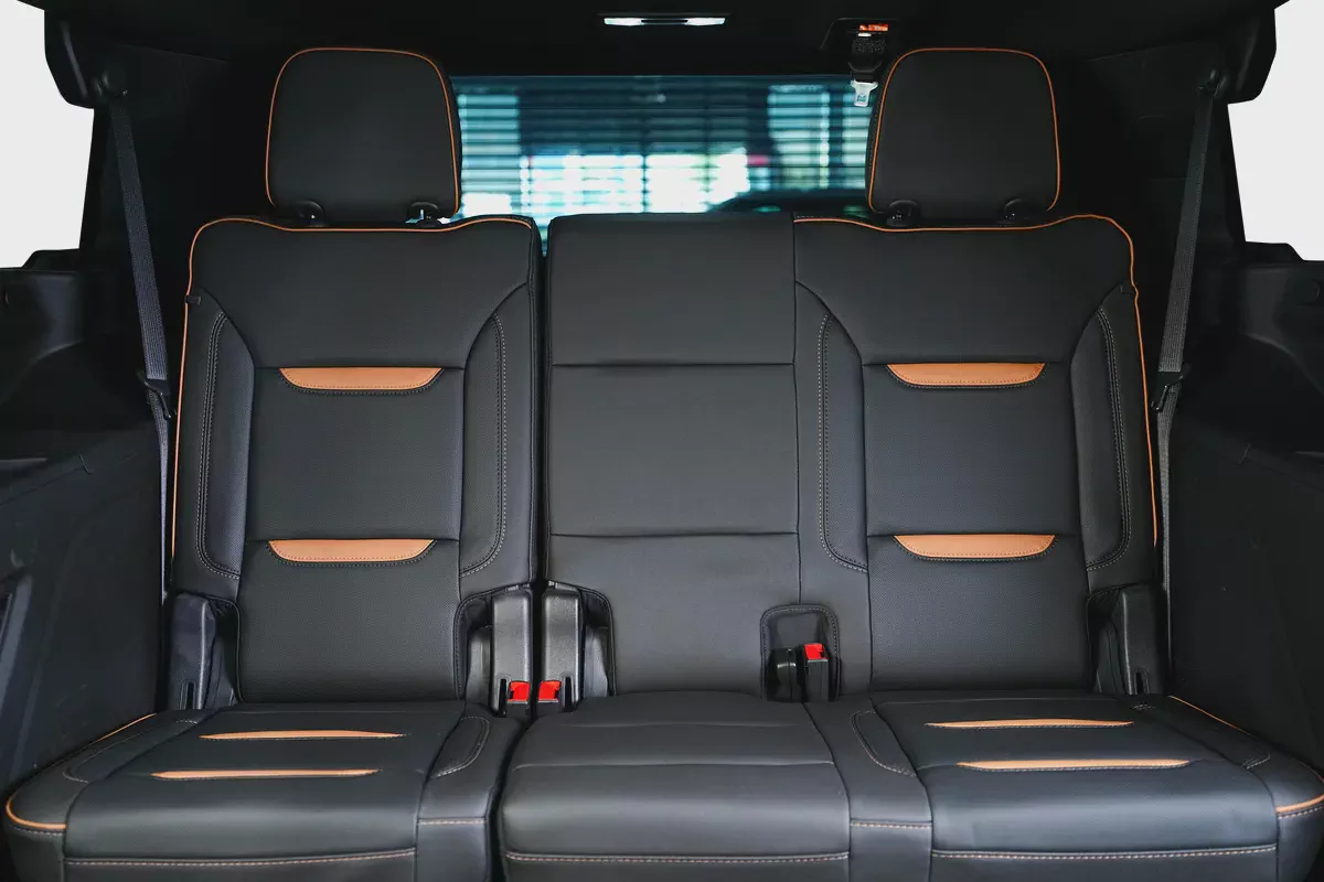 GMC Yukon AT4- GCC-6.2L- Full service history in Agency-Dealer warranty till August 2033-19-19