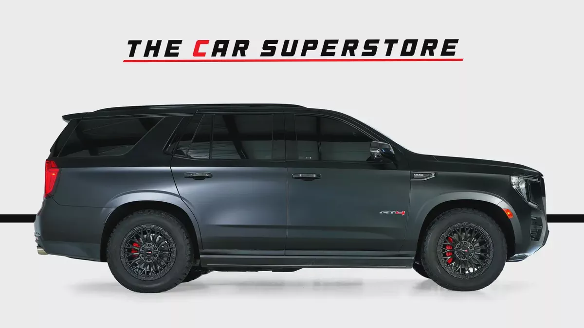 GMC Yukon AT4- GCC-6.2L- Full service history in Agency-Dealer warranty till August 2033-8-8